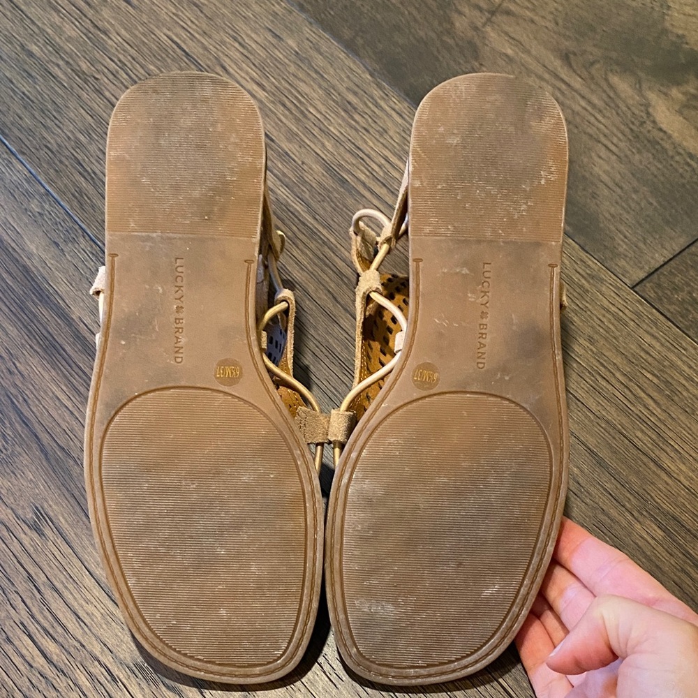 Lucky Brand Baldin Laser Cut Gladiator Tan Sandals - Picture 7 of 7